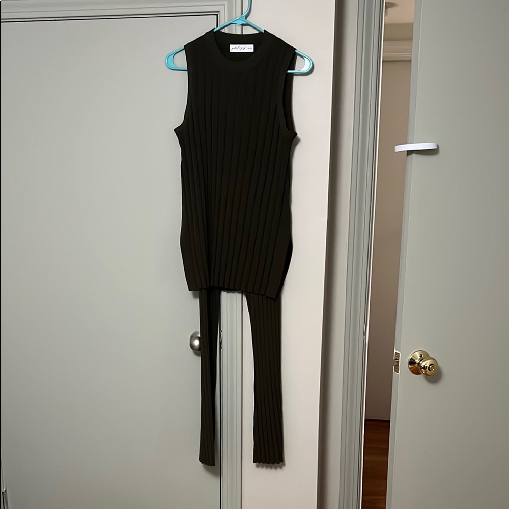 Olive Green Sleeveless Top and Pants Set